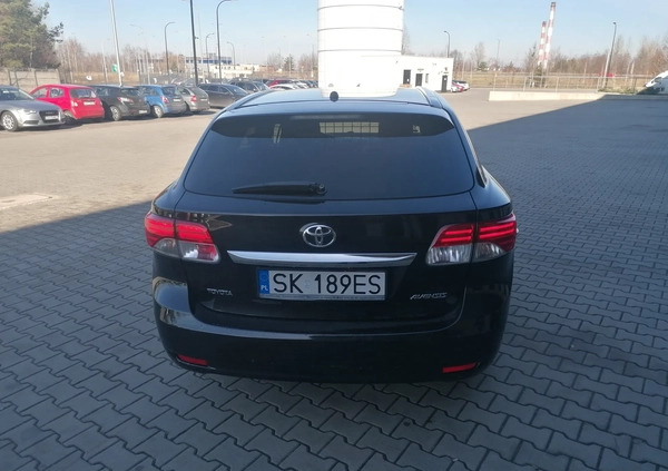 Toyota Avensis cena 38000 przebieg: 200500, rok produkcji 2014 z Katowice małe 92